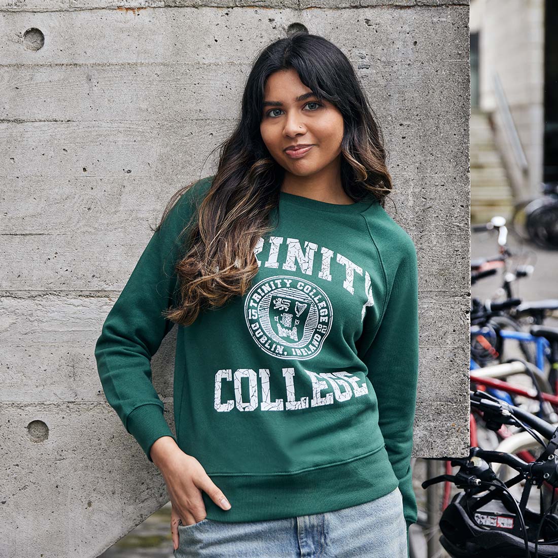 Trinity College Dublin Crest Sweatshirt Bottle Green & White