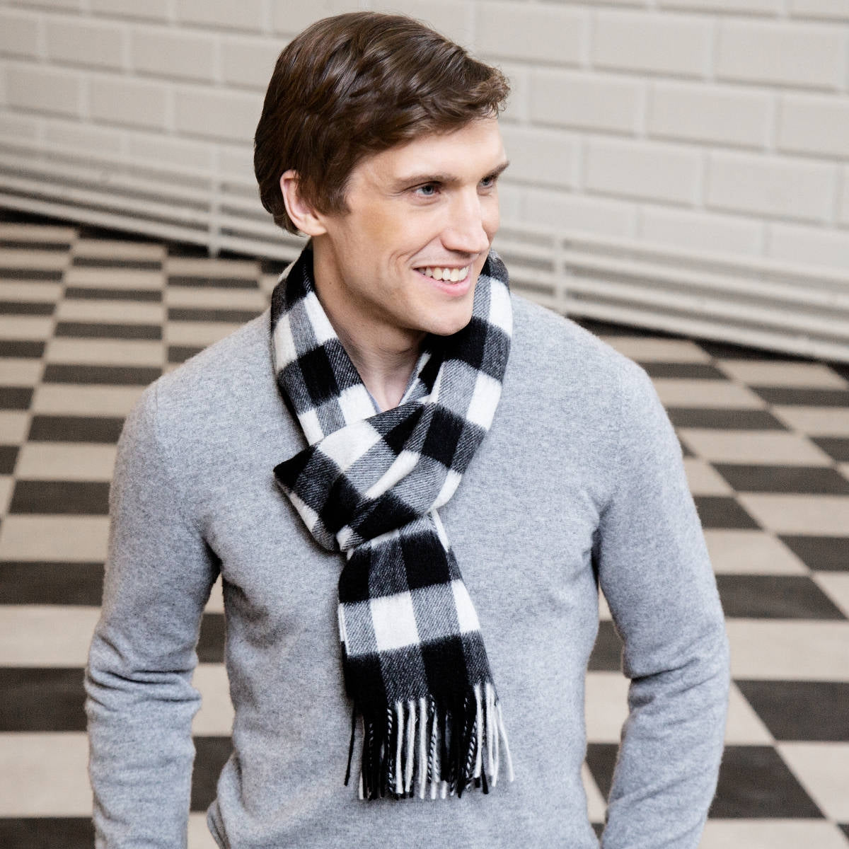 Trinity College Dublin Oscar Wilde Avoca Scarf Black Grey & White